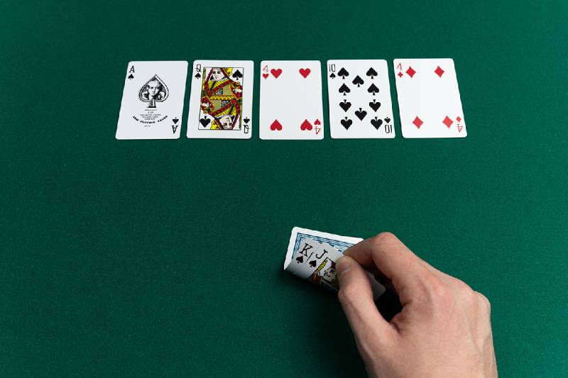 Phân tích hand trước flop (Pre-flop)